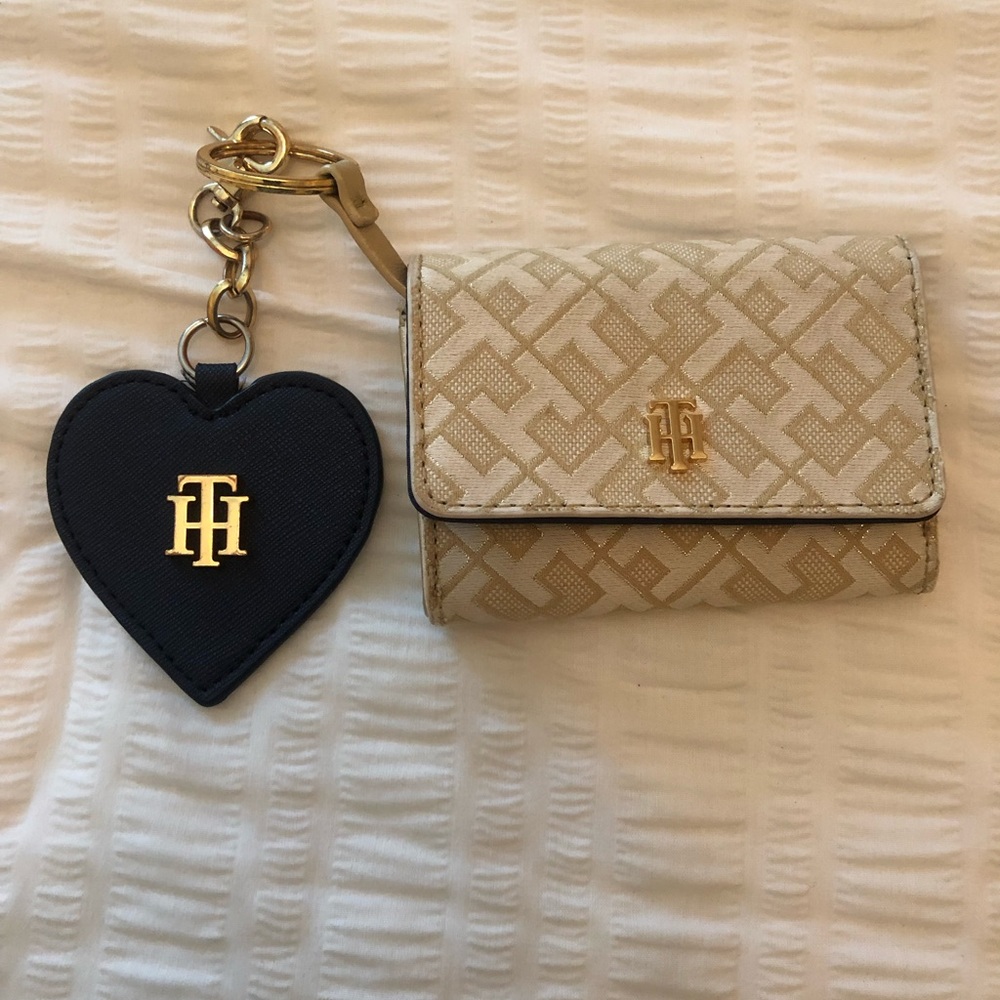 tommy hilfiger wallet and keychain